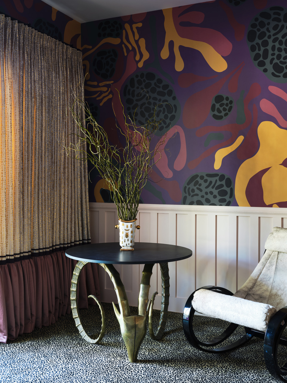 Room corner showcasing camp interior design